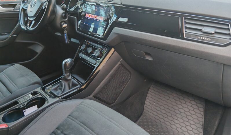 
								VW Touran 2.0 TDI AUTOMAT full									