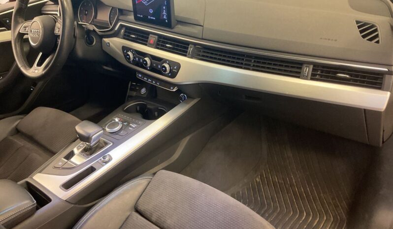 
								Audi A5 Sportback S-Line full									