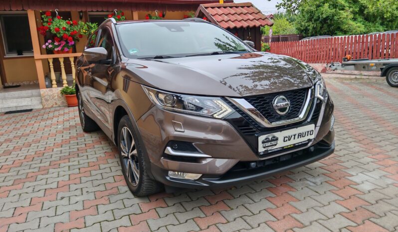 
								Nissan Qashqai 1.3 DIG-T N-Connecta full									