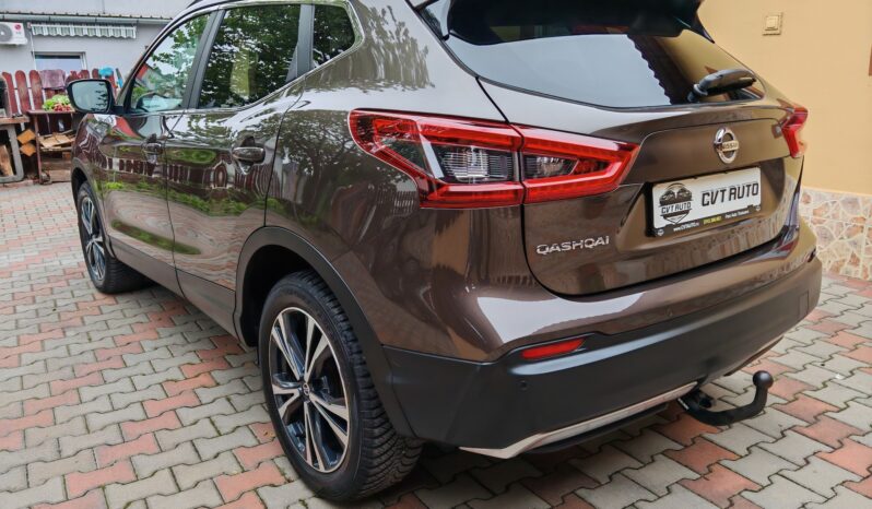 
								Nissan Qashqai 1.3 DIG-T N-Connecta full									