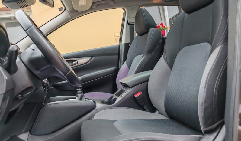 
								Nissan Qashqai 1.3 DIG-T N-Connecta full									