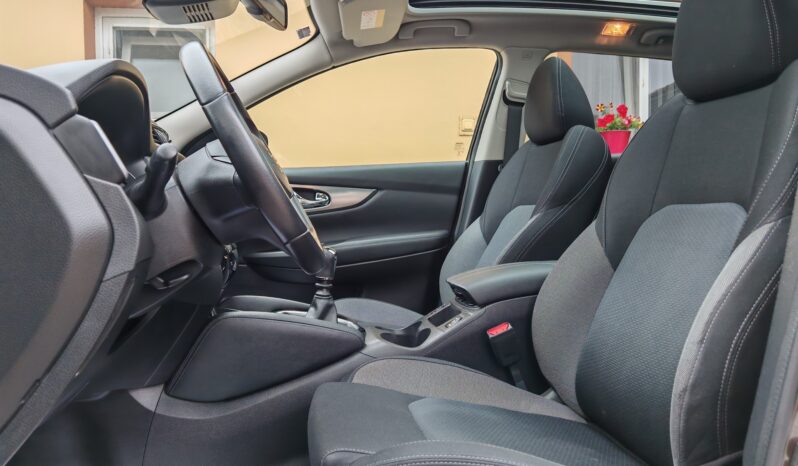 
								Nissan Qashqai 1.3 DIG-T N-Connecta full									