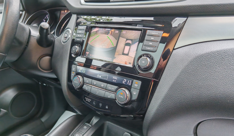 
								Nissan Qashqai 1.3 DIG-T N-Connecta full									