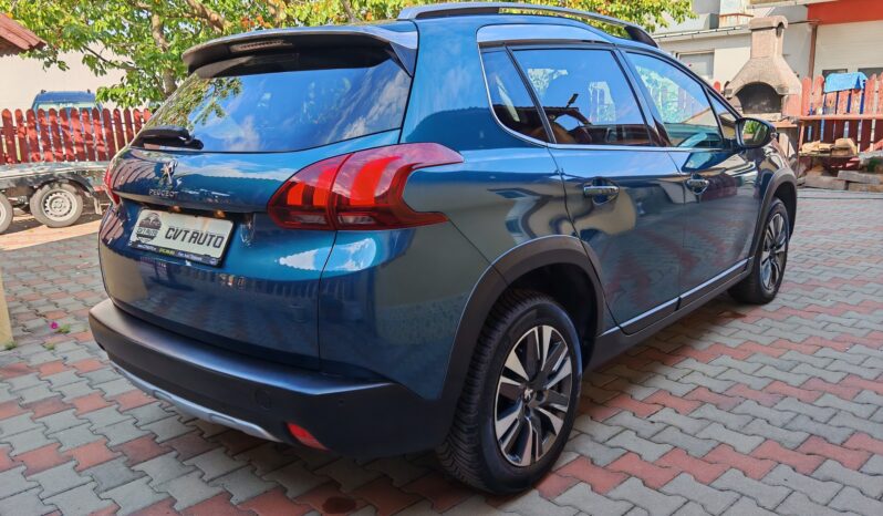 
								Peugeot 2008 1.2 PureTech Allure full									