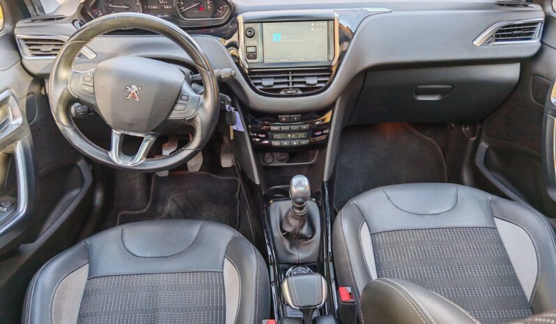 
								Peugeot 2008 1.2 PureTech Allure full									