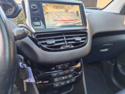 
										Peugeot 2008 1.2 PureTech Allure full									