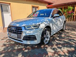 
										Audi Q5 2.0 TDI quattro Sport full									