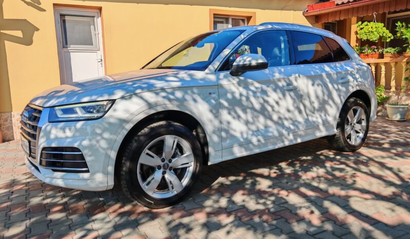 
								Audi Q5 2.0 TDI quattro Sport full									