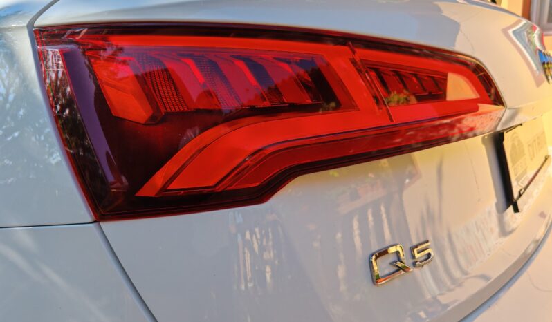 
								Audi Q5 2.0 TDI quattro Sport full									