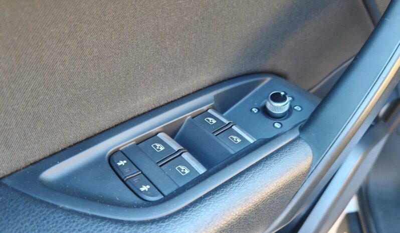 
								Audi Q5 2.0 TDI quattro Sport full									