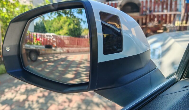 
								Audi Q5 2.0 TDI quattro Sport full									