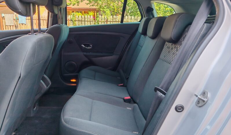 
								Renault Megane 1.5 dci 110 cp full									