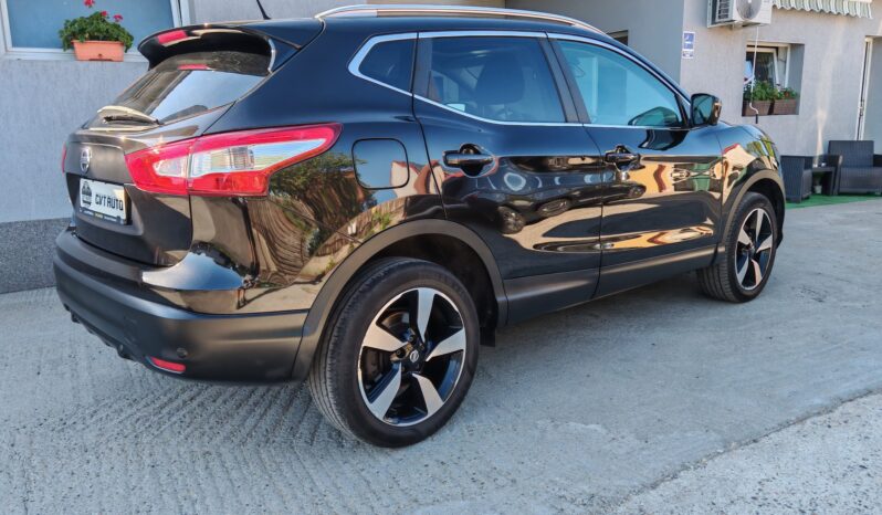 
								Nissan Qashqai 1.5 Turbodiesel 360 N-Conecta full									