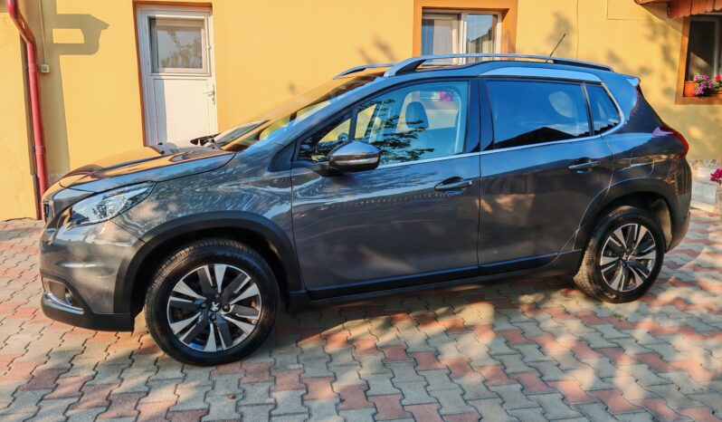 
								Peugeot 2008 1.2 PureTech Allure full									