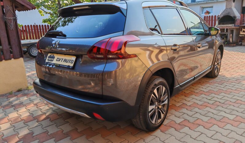 
								Peugeot 2008 1.2 PureTech Allure full									