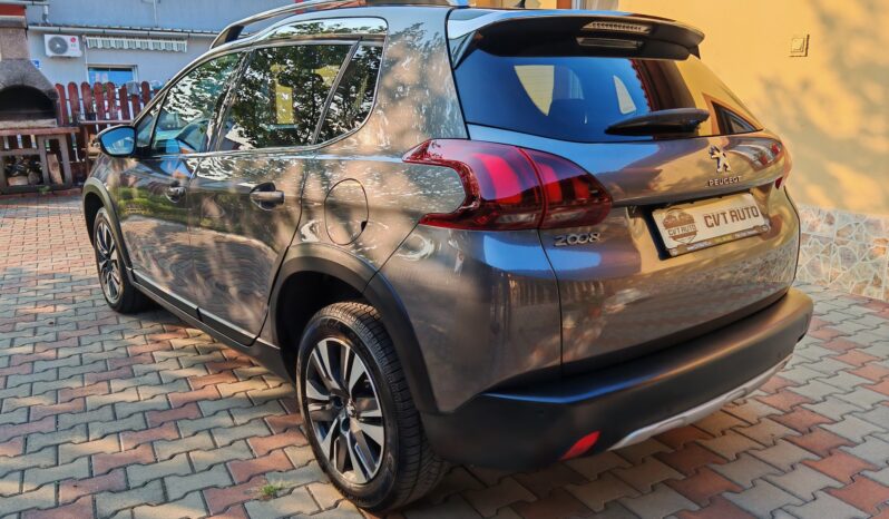
								Peugeot 2008 1.2 PureTech Allure full									
