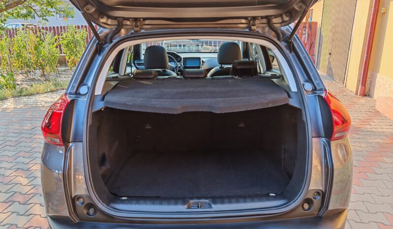 
								Peugeot 2008 1.2 PureTech Allure full									
