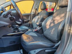 
										Peugeot 2008 1.2 PureTech Allure full									