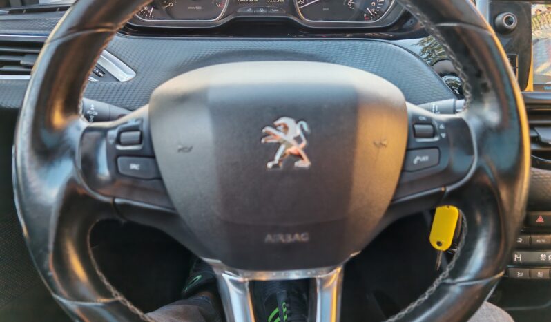 
								Peugeot 2008 1.2 PureTech Allure full									