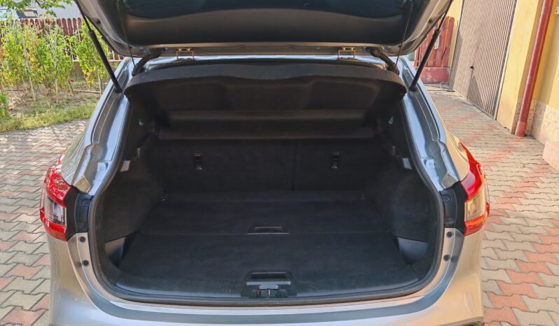 
								Nissan Qashqai 1.5 Turbodiesel N-Connecta full									