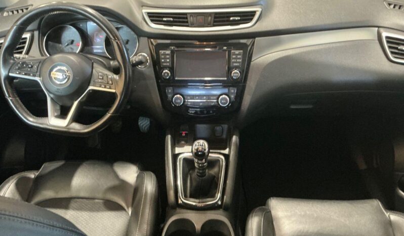 
								Nissan Qashqai 1.5 dCi Tekna full									