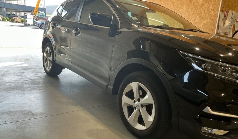 
								Nissan Qashqai 1.5 dCi Tekna full									