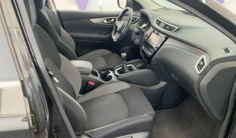 
								Nissan Qashqai 1.3 DIG-T N-Connecta full									