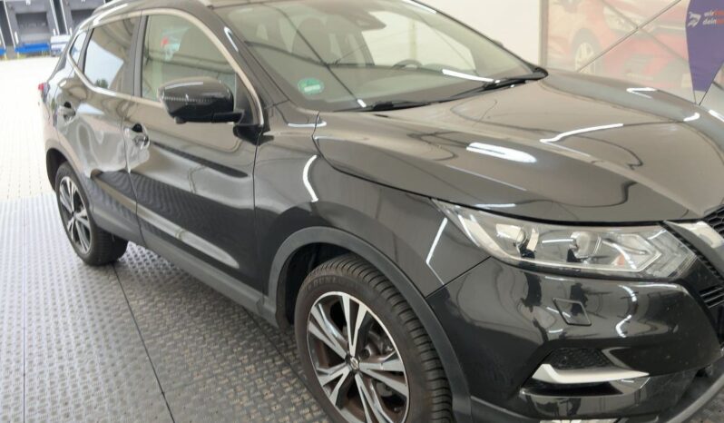 
								Nissan Qashqai 1.3 DIG-T N-Connecta full									