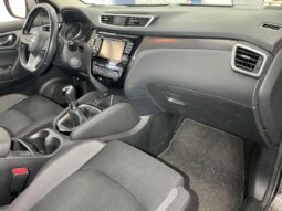 
										Nissan Qashqai 1.3 DIG-T N-Connecta full									