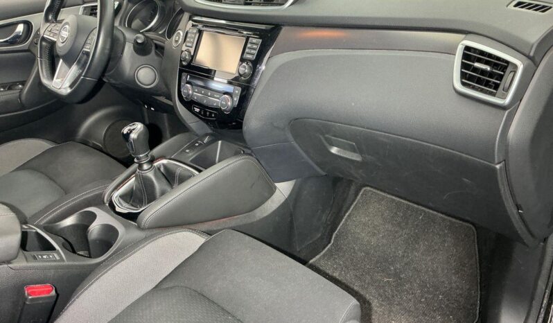 
								Nissan Qashqai 1.3 DIG-T N-Connecta full									