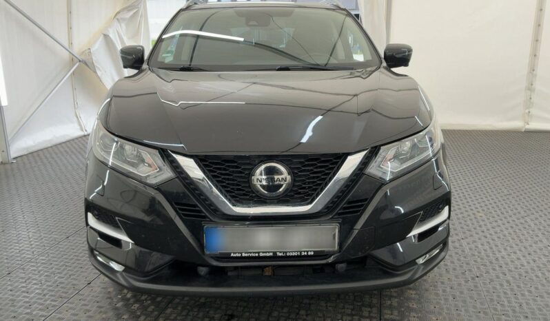 
								Nissan Qashqai 1.3 DIG-T N-Connecta full									