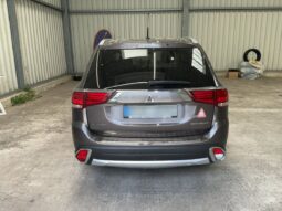 
										Mitsubishi Outlander 2.2 DI-D SUV-Star+ 4WD full									
