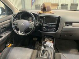 
										Mitsubishi Outlander 2.2 DI-D SUV-Star+ 4WD full									