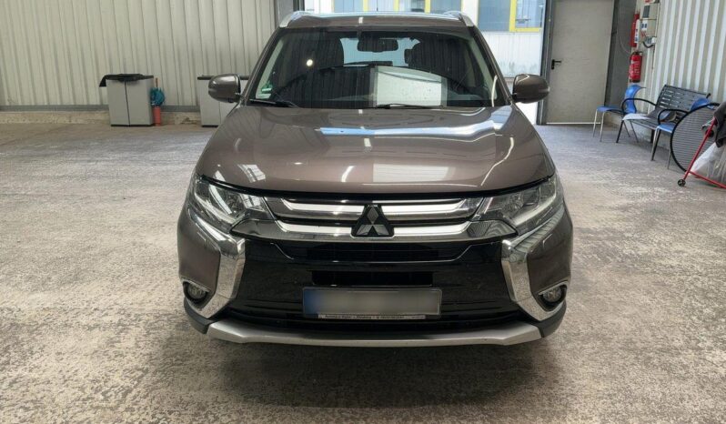 
								Mitsubishi Outlander 2.2 DI-D SUV-Star+ 4WD full									