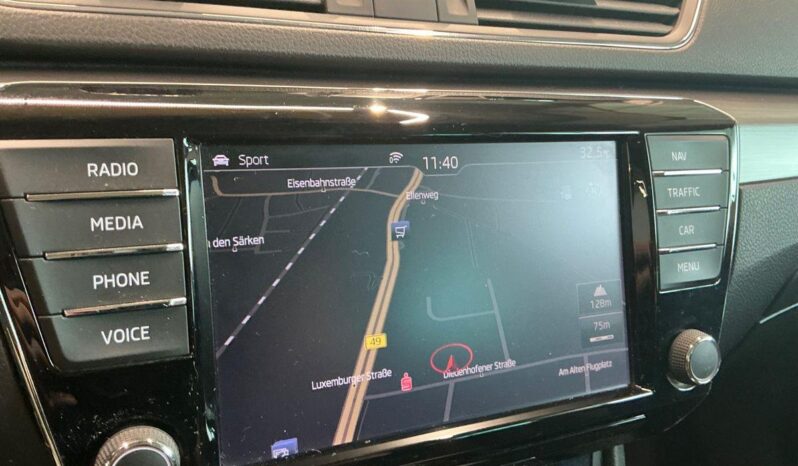 
								Skoda Superb 2.0 TDI Style full									