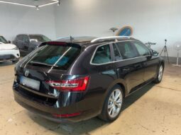 
										Skoda Superb 2.0 TDI Style full									