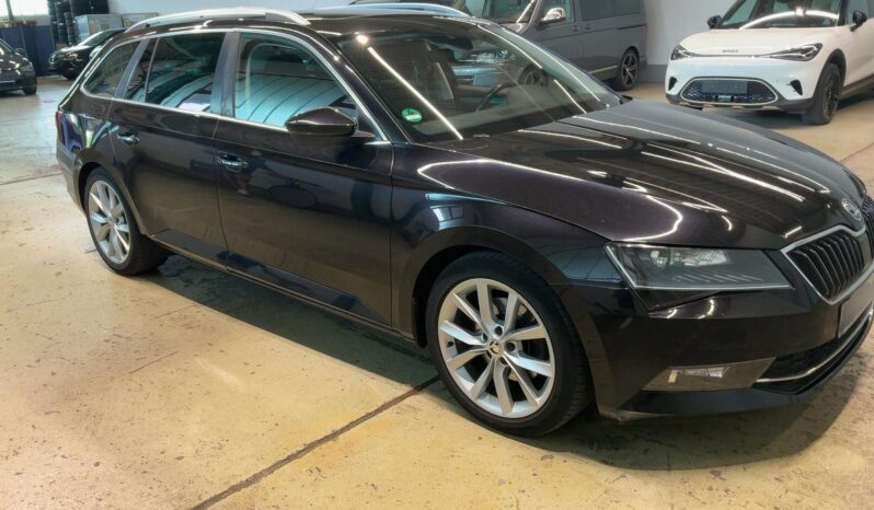 
								Skoda Superb 2.0 TDI Style full									