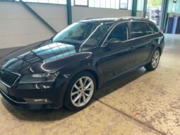 
										Skoda Superb 2.0 TDI Style full									