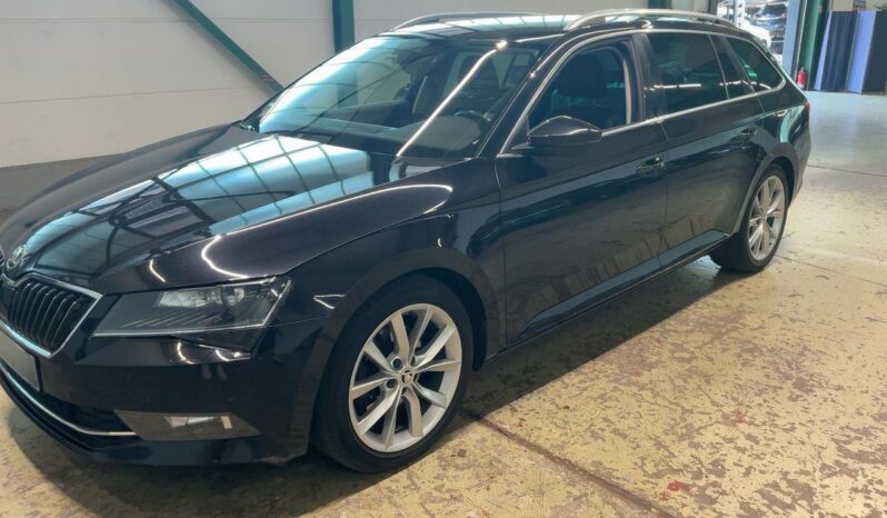 
								Skoda Superb 2.0 TDI Style full									