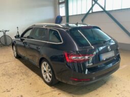 
										Skoda Superb 2.0 TDI Style full									