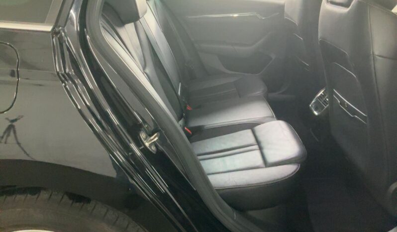 
								Skoda Octavia 2.0 TDI First Edition full									